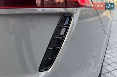 Позашляховик / Кросовер Audi RS Q8 2023 в 