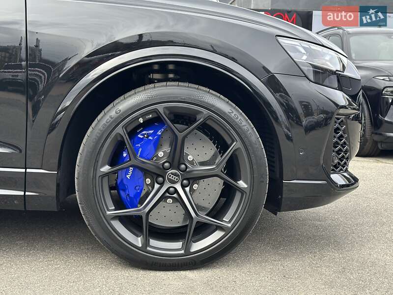 Внедорожник / Кроссовер Audi RS Q8 2025 в Киеве