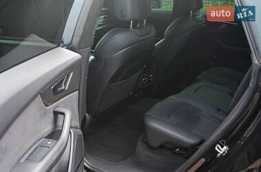 Внедорожник / Кроссовер Audi RS Q8 2023 в 