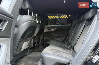 Позашляховик / Кросовер Audi RS Q8 2021 в 