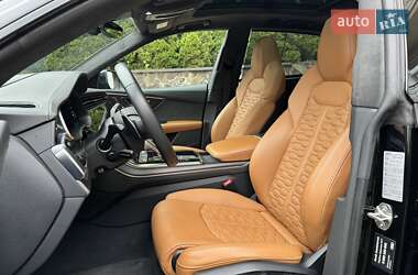 Внедорожник / Кроссовер Audi RS Q8 2021 в 