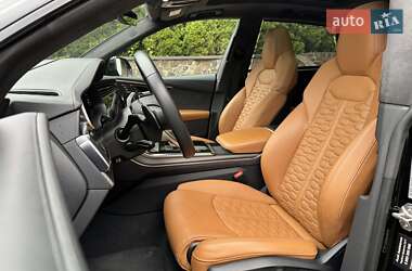 Внедорожник / Кроссовер Audi RS Q8 2021 в 