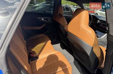 Позашляховик / Кросовер Audi RS Q8 2020 в 