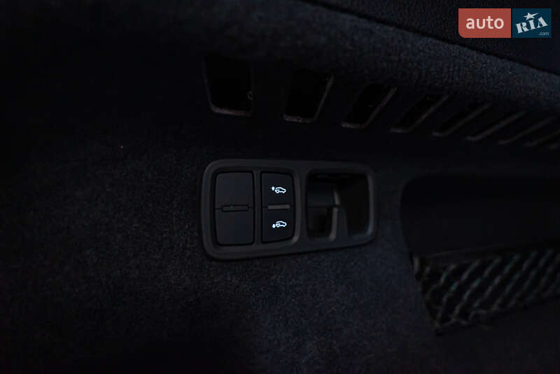 Внедорожник / Кроссовер Audi RS Q8 2023 в Киеве фото 32 Внедорожник / Кроссовер Audi RS Q8 2023 в Киеве