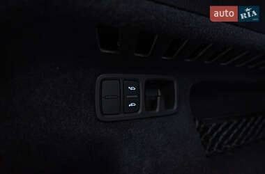 Внедорожник / Кроссовер Audi RS Q8 2023 в 