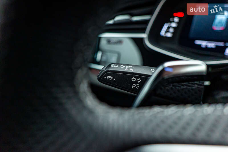 Внедорожник / Кроссовер Audi RS Q8 2023 в Киеве фото 19 Внедорожник / Кроссовер Audi RS Q8 2023 в Киеве