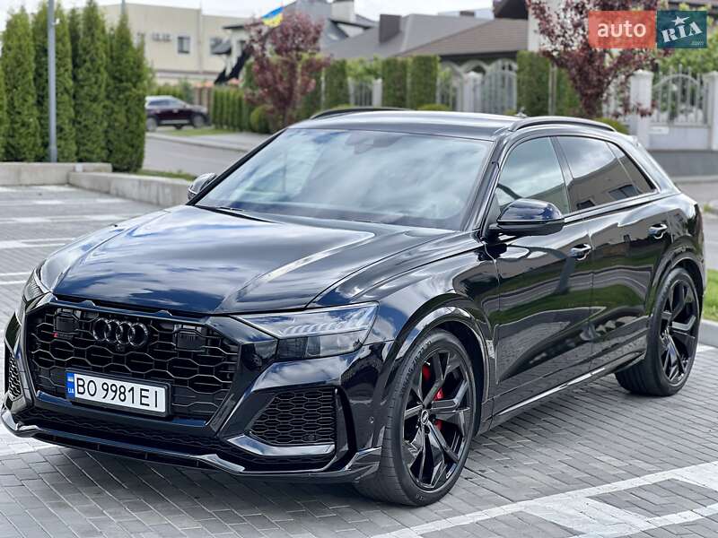 Внедорожник / Кроссовер Audi RS Q8 2021 в 