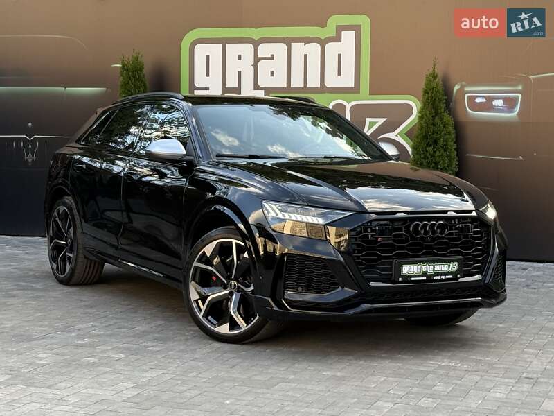 Внедорожник / Кроссовер Audi RS Q8 2023 в 