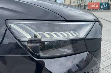Внедорожник / Кроссовер Audi RS Q8 2020 в 