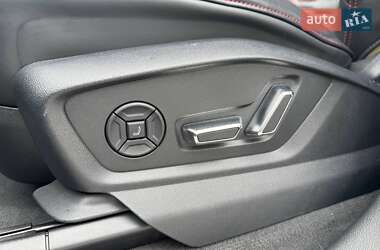 Внедорожник / Кроссовер Audi RS Q8 2020 в 