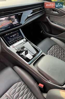 Внедорожник / Кроссовер Audi RS Q8 2022 в 