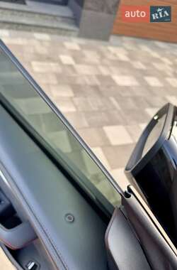 Внедорожник / Кроссовер Audi RS Q8 2022 в 