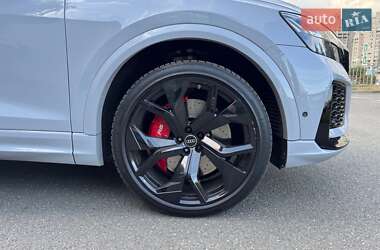Внедорожник / Кроссовер Audi RS Q8 2021 в 