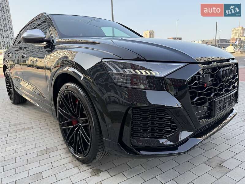 Внедорожник / Кроссовер Audi RS Q8 2024 в Киеве