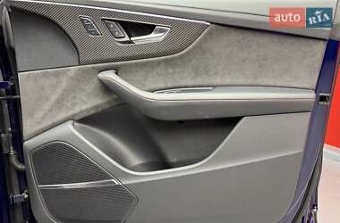 Внедорожник / Кроссовер Audi RS Q8 2020 в 