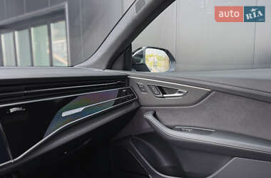 Внедорожник / Кроссовер Audi RS Q8 2023 в 