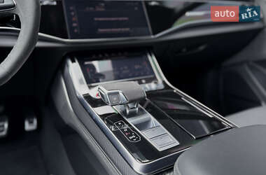 Внедорожник / Кроссовер Audi RS Q8 2023 в 