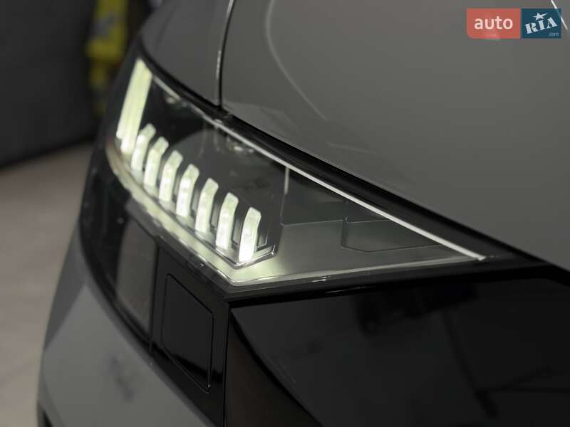 Позашляховик / Кросовер Audi RS Q8 2023 в Тернополі