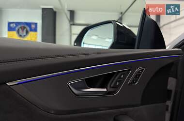 Внедорожник / Кроссовер Audi RS Q8 2023 в 