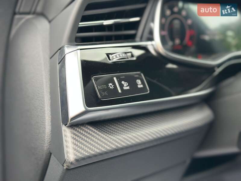 Позашляховик / Кросовер Audi RS Q8 2025 в Києві