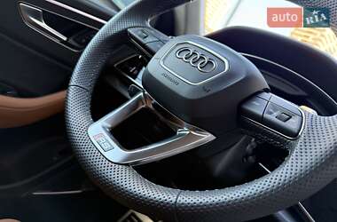 Внедорожник / Кроссовер Audi RS Q8 2024 в 