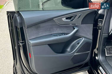Внедорожник / Кроссовер Audi RS Q8 2023 в 