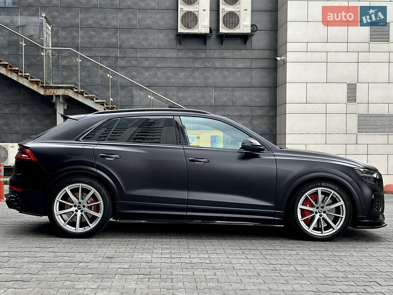 Позашляховик / Кросовер Audi RS Q8 2020 в Києві