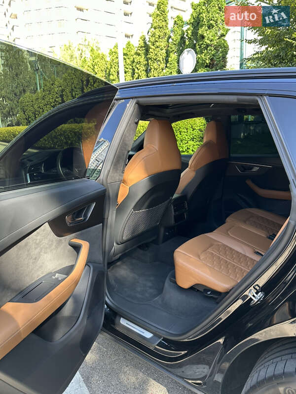 Позашляховик / Кросовер Audi RS Q8 2021 в Києві