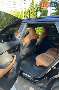 Внедорожник / Кроссовер Audi RS Q8 2021 в 