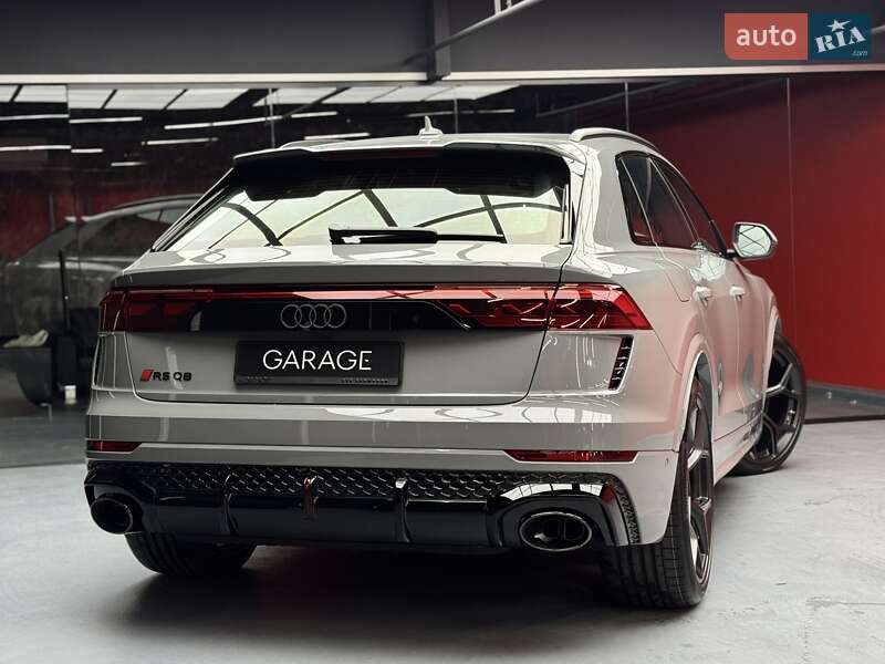 Внедорожник / Кроссовер Audi RS Q8 2025 в Киеве