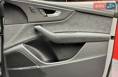 Внедорожник / Кроссовер Audi RS Q8 2025 в 