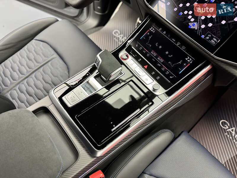 Внедорожник / Кроссовер Audi RS Q8 2025 в Киеве