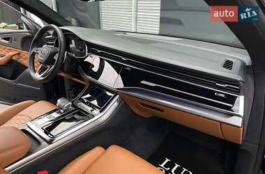 Внедорожник / Кроссовер Audi RS Q8 2020 в 