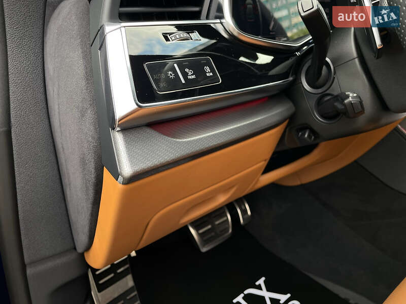 Внедорожник / Кроссовер Audi RS Q8 2020 в Киеве