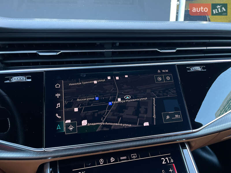 Внедорожник / Кроссовер Audi RS Q8 2020 в Киеве