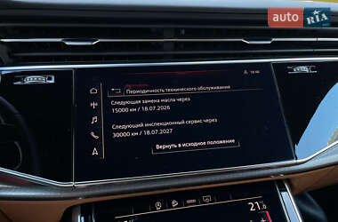 Внедорожник / Кроссовер Audi RS Q8 2020 в 
