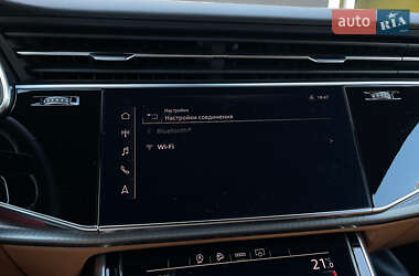Внедорожник / Кроссовер Audi RS Q8 2020 в 