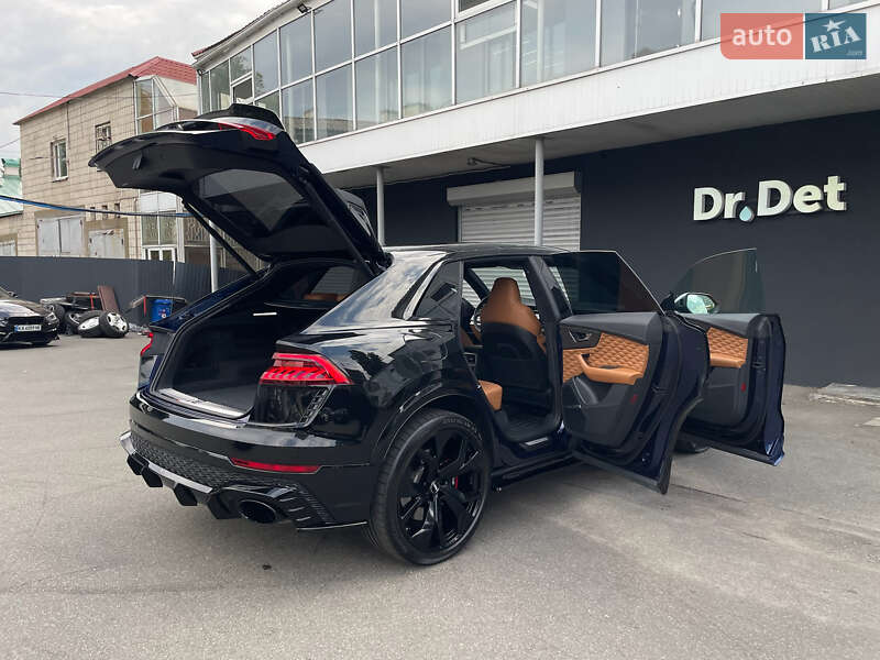 Внедорожник / Кроссовер Audi RS Q8 2020 в Киеве