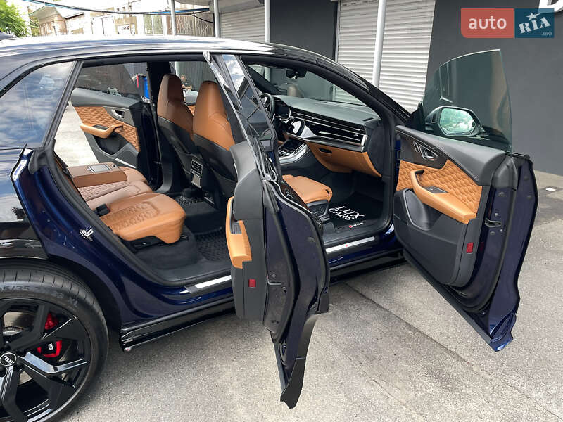 Внедорожник / Кроссовер Audi RS Q8 2020 в Киеве