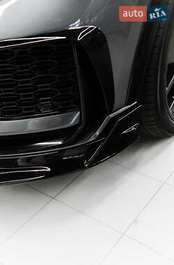 Внедорожник / Кроссовер Audi RS Q8 2020 в 