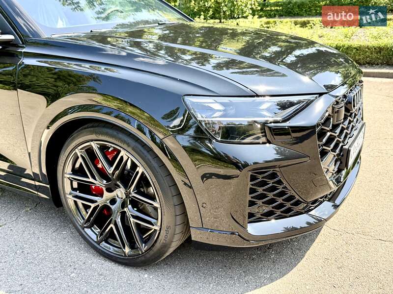 Внедорожник / Кроссовер Audi RS Q8 2025 в Киеве
