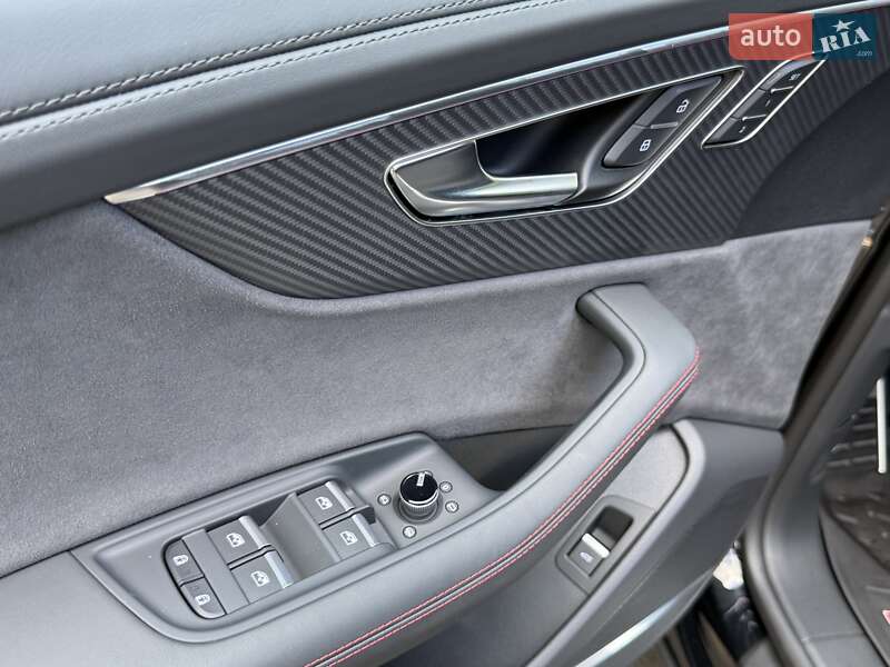 Внедорожник / Кроссовер Audi RS Q8 2025 в Киеве