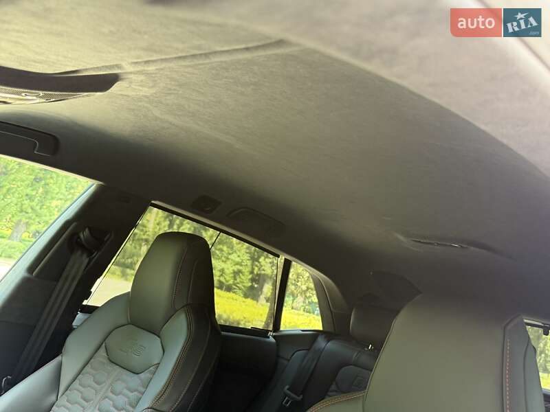 Внедорожник / Кроссовер Audi RS Q8 2025 в Киеве