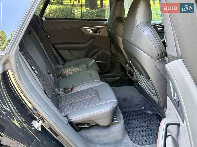 Внедорожник / Кроссовер Audi RS Q8 2025 в Киеве