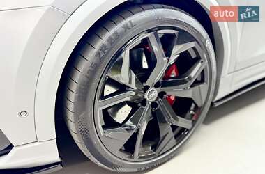 Внедорожник / Кроссовер Audi RS Q8 2023 в 