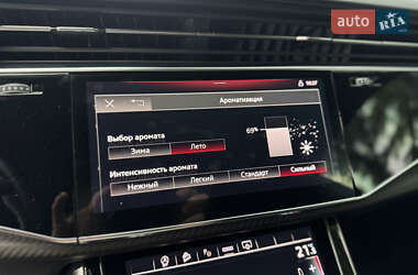 Внедорожник / Кроссовер Audi RS Q8 2021 в 