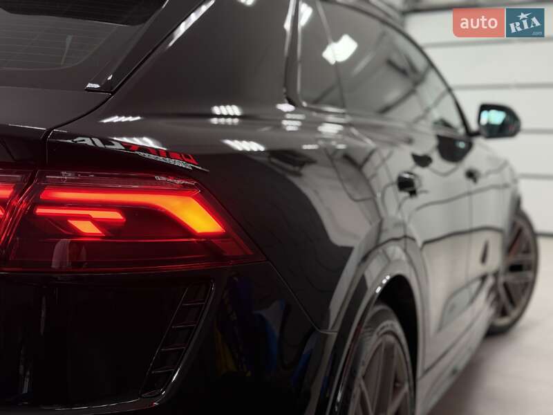 Внедорожник / Кроссовер Audi RS Q8 2024 в Тернополе