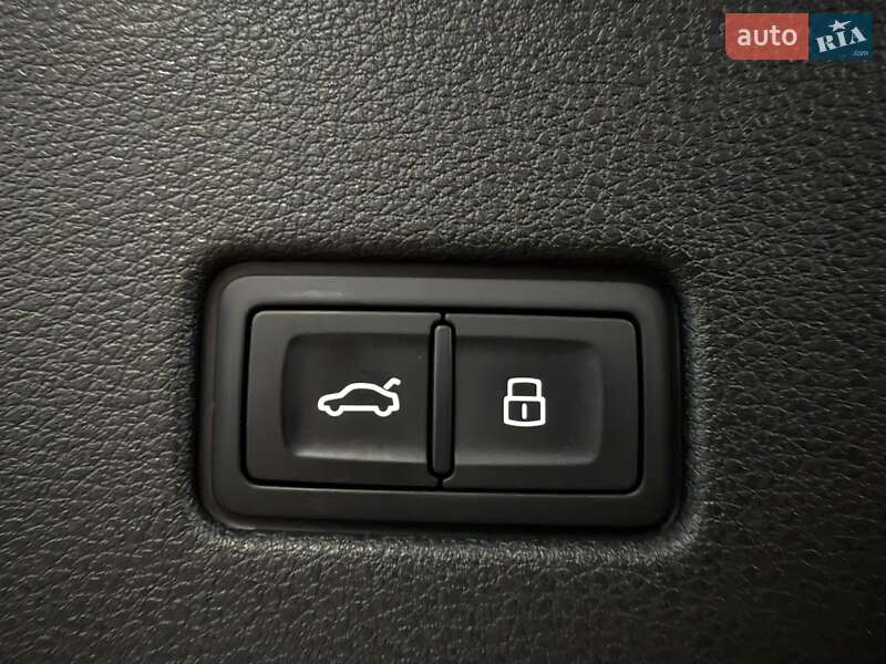 Внедорожник / Кроссовер Audi RS Q8 2024 в Тернополе