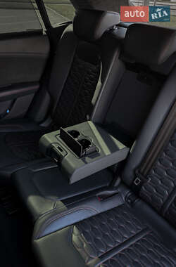 Внедорожник / Кроссовер Audi RS Q8 2021 в 