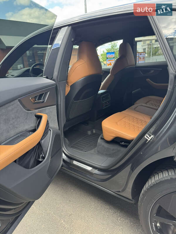 Внедорожник / Кроссовер Audi RS Q8 2022 в Киеве